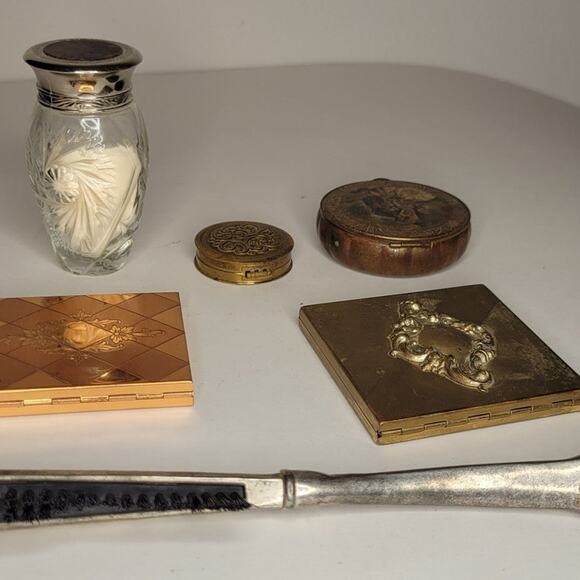 Vintage/Antique Vanity Lot - Picture 6 of 12